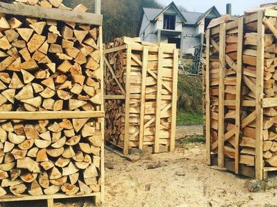 Pellety drzewne na sprzedaż Pellet z drewna sosnowego 6mm 15KG Worki Europa Pellety hurtowe