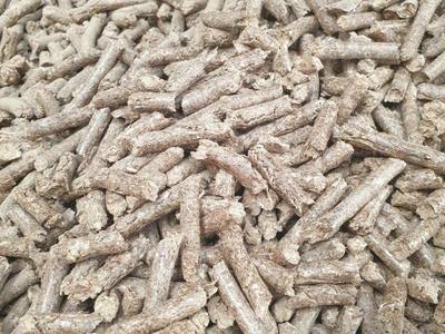 Wysokiej jakości pellet drzewny z biomasy do systemu grzewczego