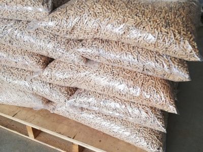 Wysokiej Jakości 6-8mm Pellet Drzewny W Workach 15kg / Paliwo Biomasowe Ogrzewanie Pellet Drzewny Luzem