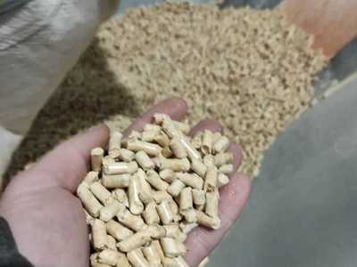 Wood pellet premium 6mm to 8mm   WhatsApp  +46764790293 