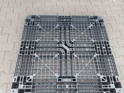 Palety plastikowe 1100x1100x130